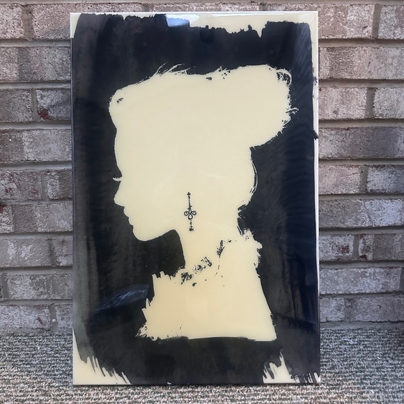 NEW Oliver Gal Beaute Silhouette Wall Art - 16 x 24" - Picture 1 of 4